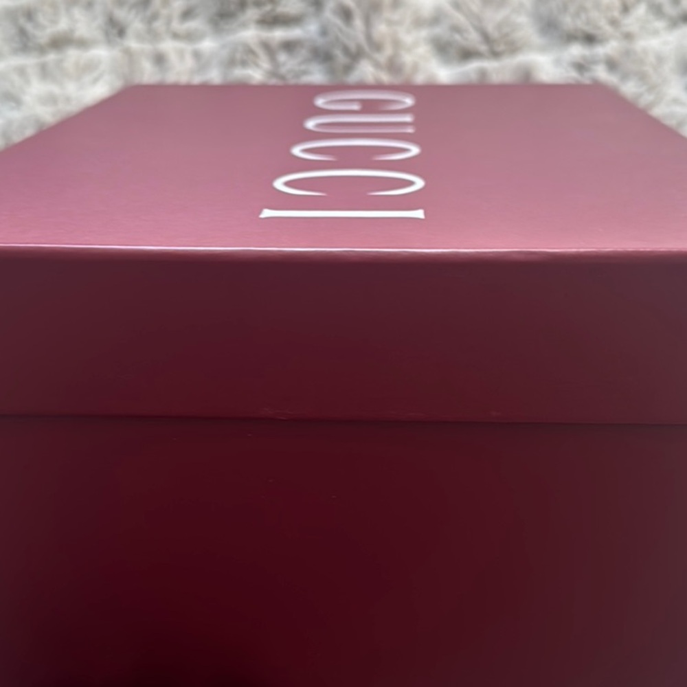 Gucci Red Box - Picture 3 of 5